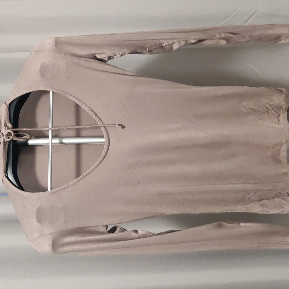 Blouse with choker detailing